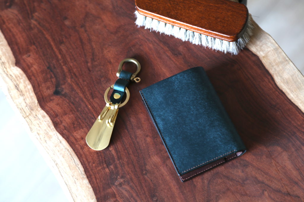 New item｜ミドル二つ折り財布の製作 | Cobalt Leather Works